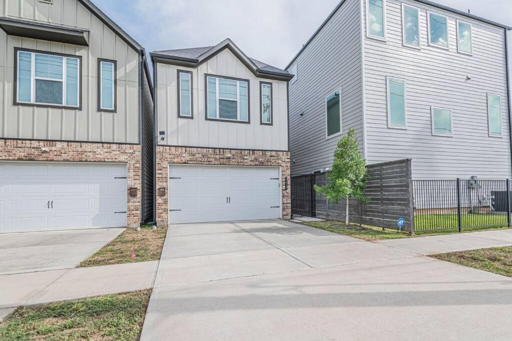 Charming 3-Bedroom Luxury Home Near Downtown, Nrg, Galleria & Medical Center Хьюстон Экстерьер фото
