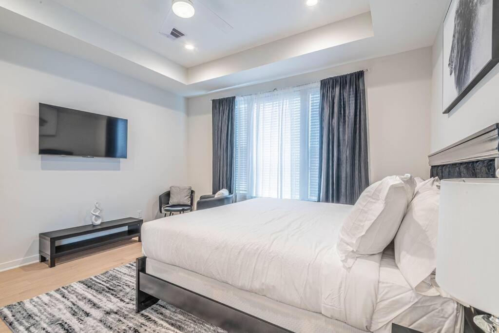 Charming 3-Bedroom Luxury Home Near Downtown, Nrg, Galleria & Medical Center Хьюстон Экстерьер фото