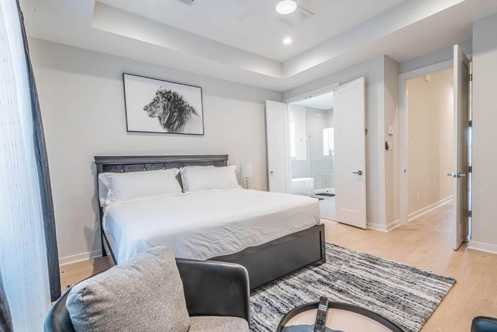 Charming 3-Bedroom Luxury Home Near Downtown, Nrg, Galleria & Medical Center Хьюстон Экстерьер фото