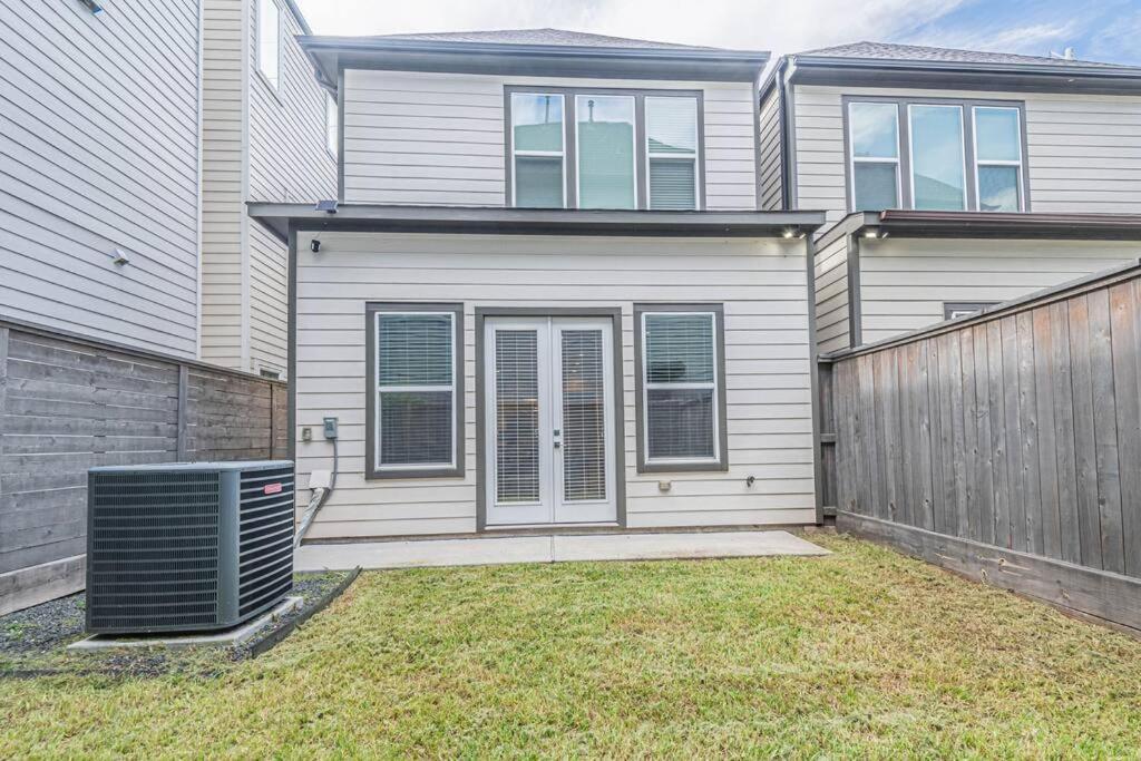 Charming 3-Bedroom Luxury Home Near Downtown, Nrg, Galleria & Medical Center Хьюстон Экстерьер фото
