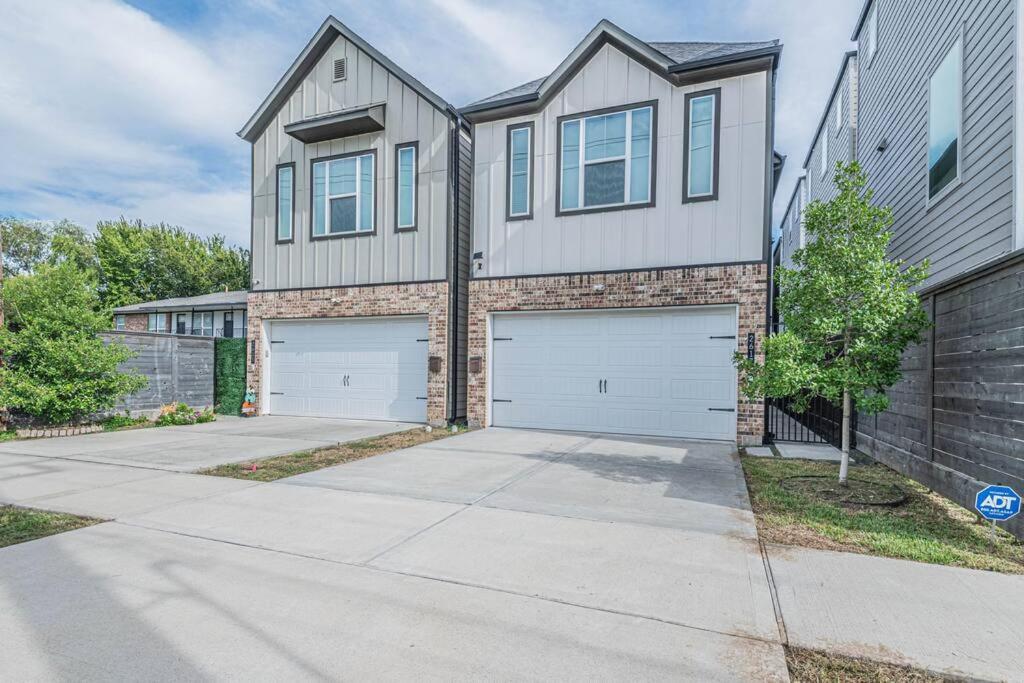 Charming 3-Bedroom Luxury Home Near Downtown, Nrg, Galleria & Medical Center Хьюстон Экстерьер фото